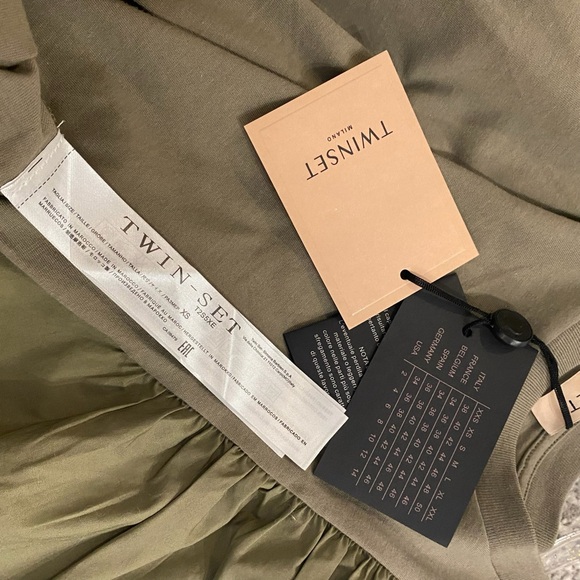 TWINSET Ruffle-Sleeve Blouse from Twin-Set - Green Size XS NWT - Picture 7 of 9